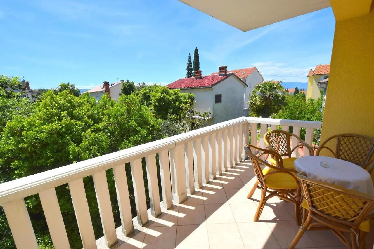 Apartment Mirela Malinska 0*,  Croatia